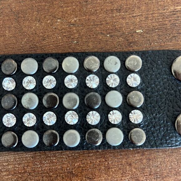 Cuff Bracelet    - Picture 6 of 7